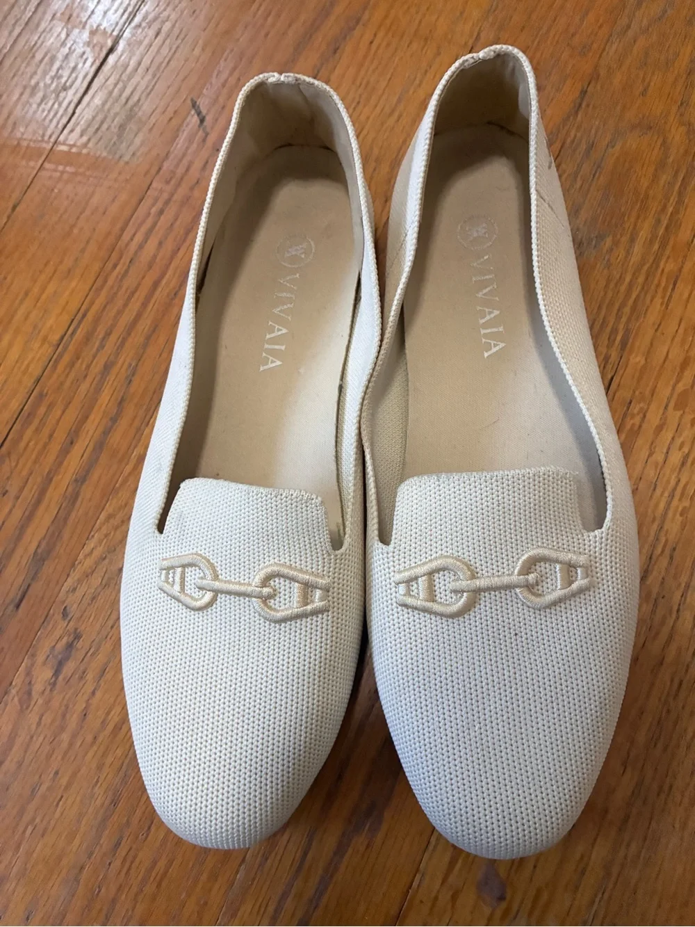 Vivaia Eillen Round-Toe Embroidered Flat Loafers size 10